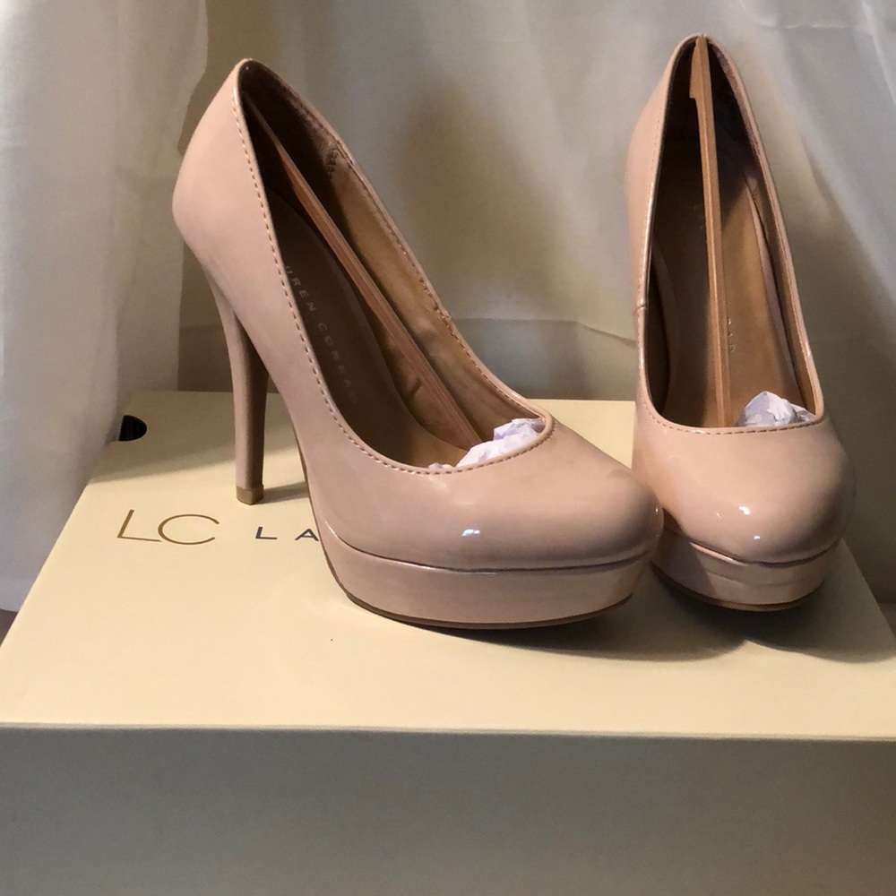 NWT LC Lauren Conrad nude pumps